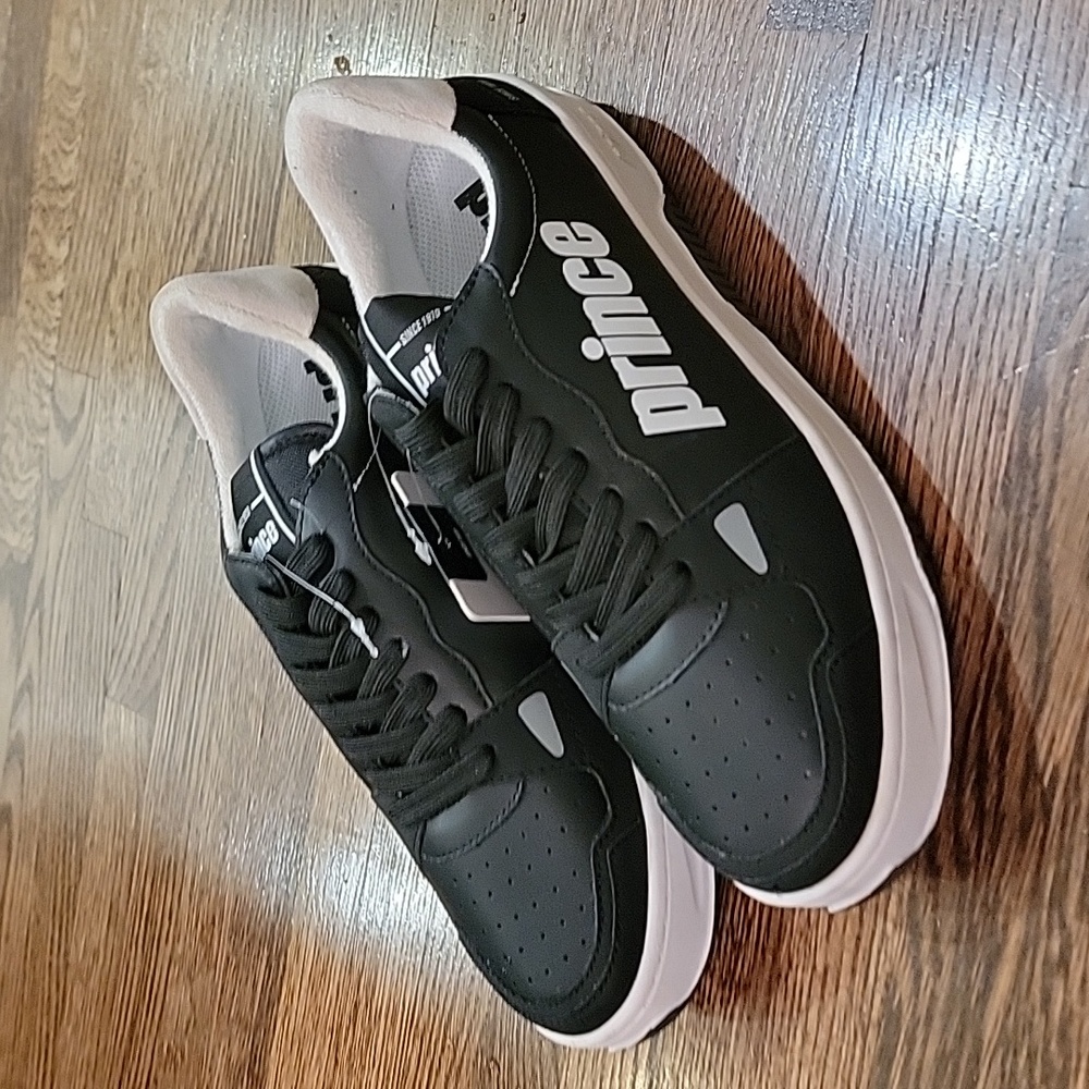 PRINCE PICKLEBALL SHOES SZ 9 MENS